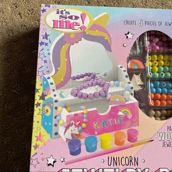 It’s So Me! Unicorn Jewelry Box Kit & Make Your Own Jewelry Age 6+ - Picture 10 of 10